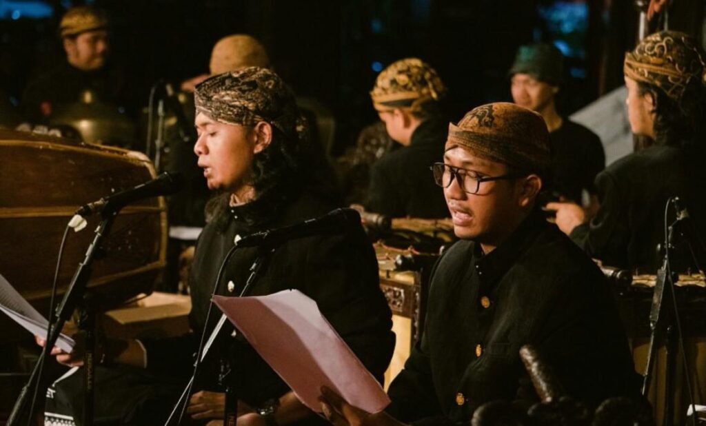 Yoyok bambang priyambodo catrawarta Seniman dan budayawan semarang yoyok bambang priyambodo kiri dok sanggar tari greget